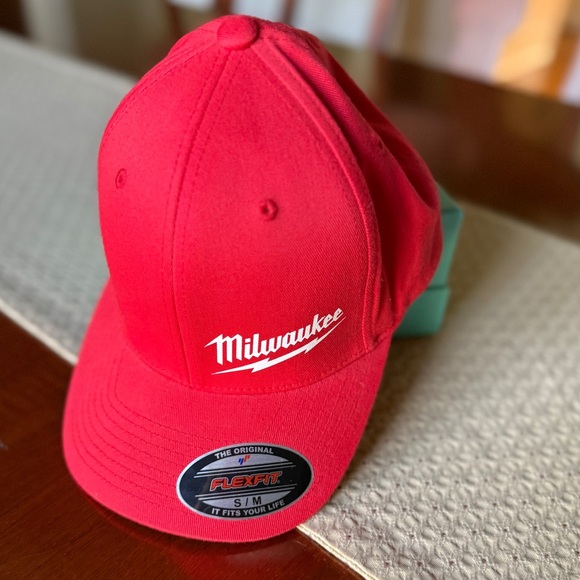 milwaukee Tools Other - Milwaukee Tools Flexfit Hat Sz S-M NWT